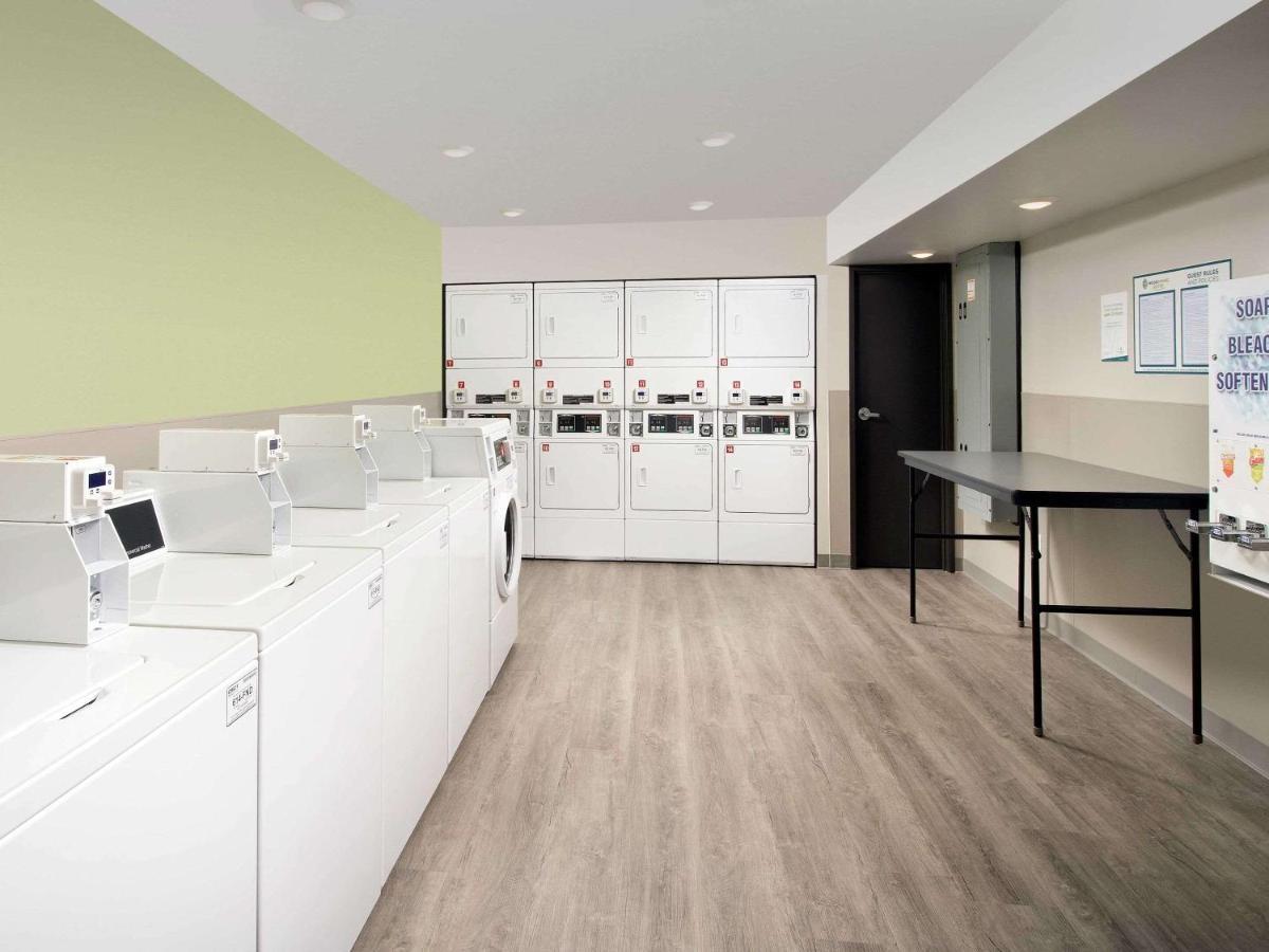 Woodspring Suites Toledo מאומי מראה חיצוני תמונה